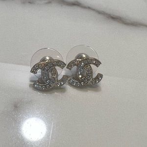 Chanel Small CC Earrings - champagne gold